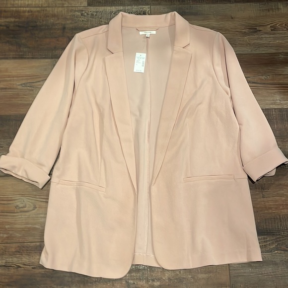 1X Maurices no button blush light pink colored blazer. - Picture 3 of 10